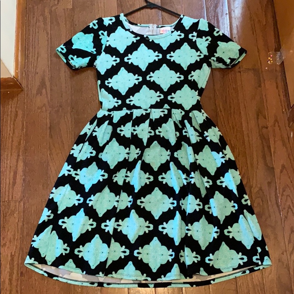 Lularoe Amelia